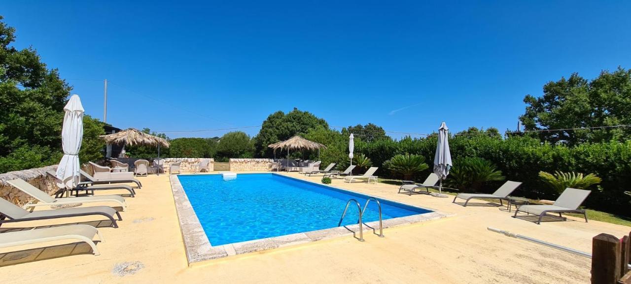 Bed And Breakfast La Terrazza Чистернино Екстериор снимка