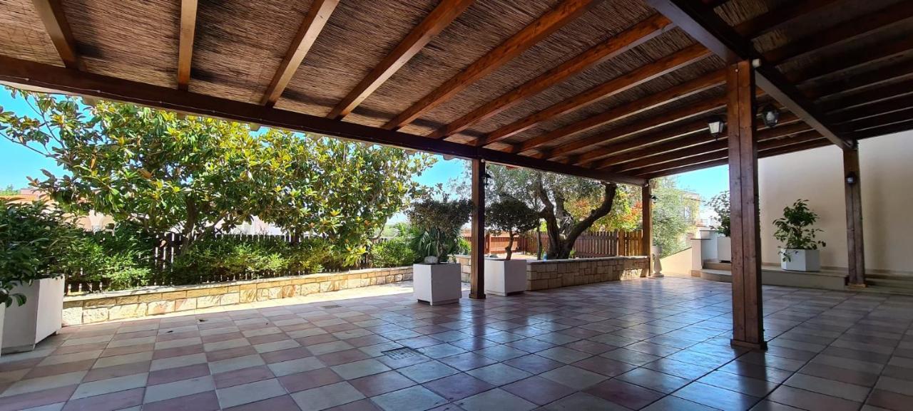 Bed And Breakfast La Terrazza Чистернино Екстериор снимка
