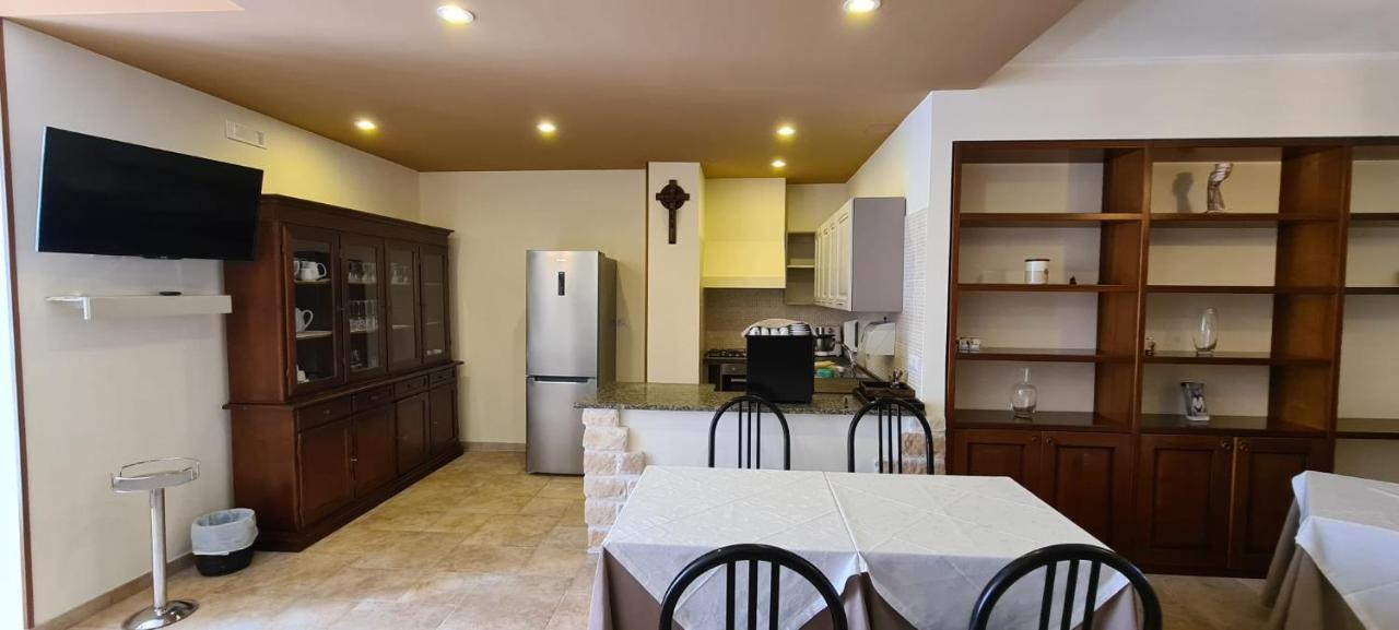 Bed And Breakfast La Terrazza Чистернино Екстериор снимка
