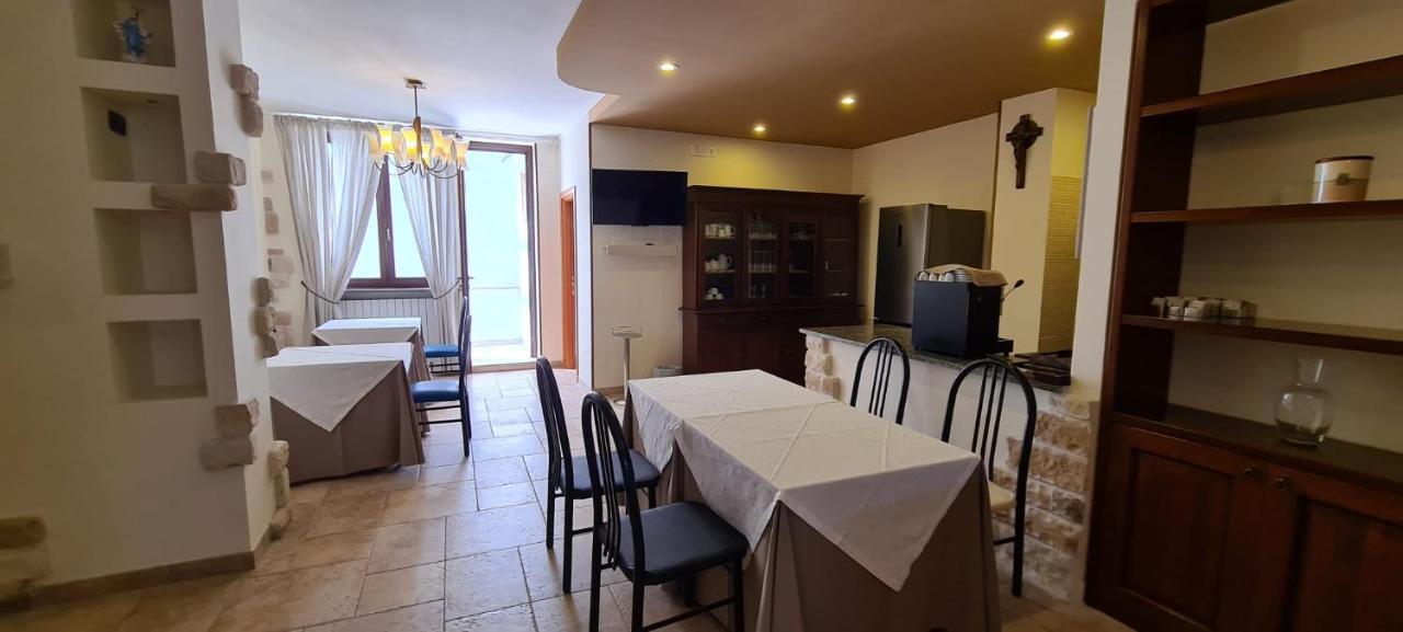 Bed And Breakfast La Terrazza Чистернино Екстериор снимка